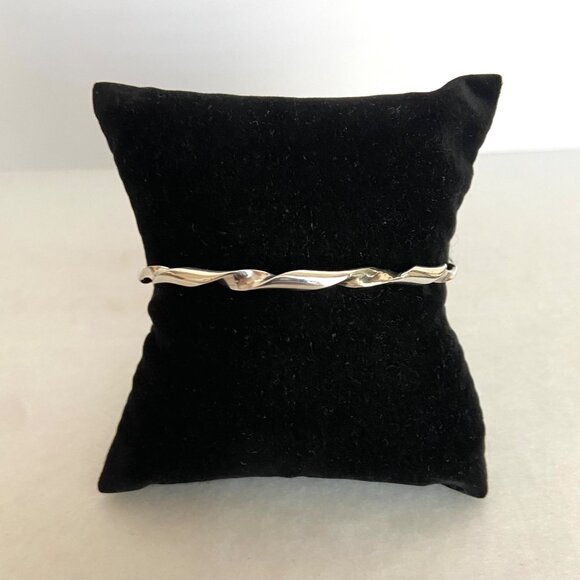 Sterling Silver 925 Twisted Round Bangle Bracelet Size 7.75" - Picture 4 of 16